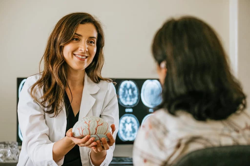 Comparison chart: Lifestyle vs Medications vs Natural Supplements for mental clarity